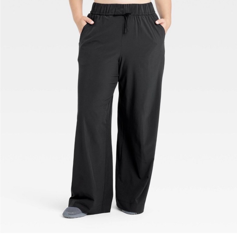 Women's Black Relaxed Fit Pants